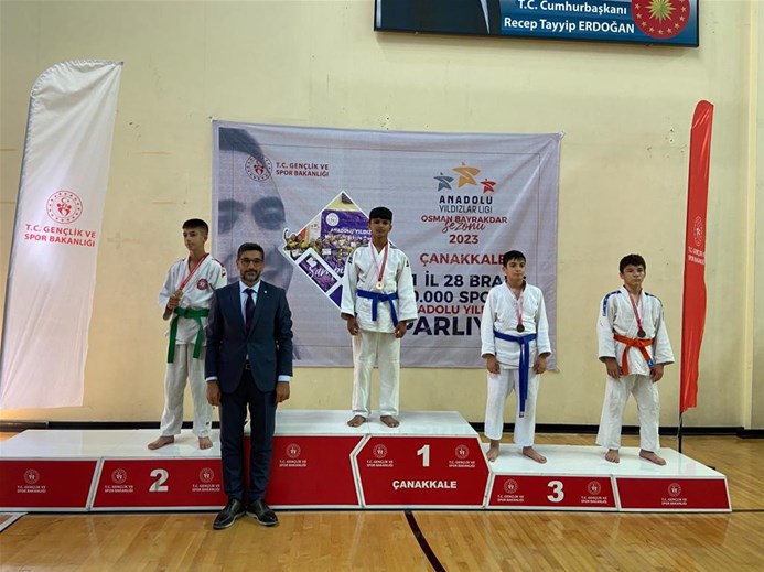 Anadolu Yıldızlar Ligi'nde Afyonkarahisarlı judocu Mustafa Cimbil, Yarı Final'de birincilik elde etti ve Judo Finali'ne katılmaya hak kazandı.