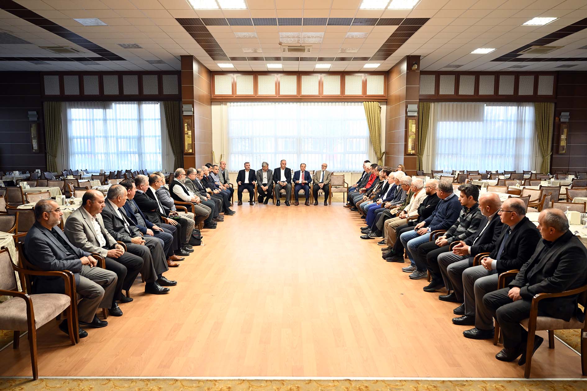 Afyon Kocatepe Üniversitesi Çarşamba Sabah Toplantıları yeniden başladı.