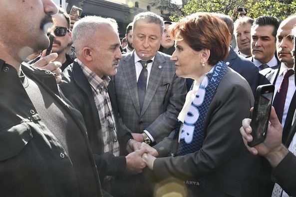 İYİ Parti Afyonkarahisar Milletvekili Hakan Şeref Olgun, İyi Parti Genel Başkanı Meral Akşener ile birlikte Kütahya gezisinden memnuniyet duyduklarını belirtti.