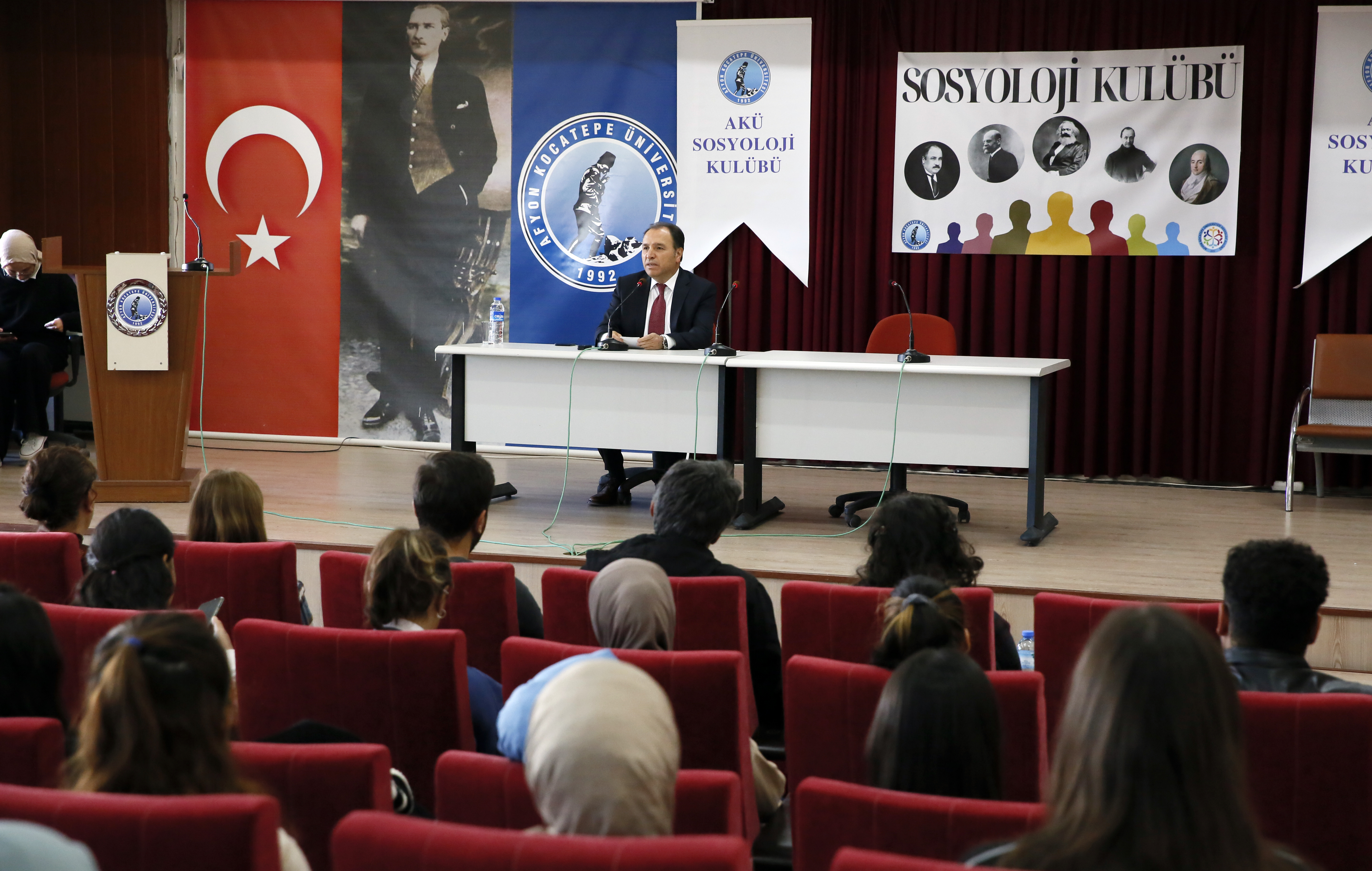 AKÜ Rektörü Prof. Dr. Karakaş'tan 