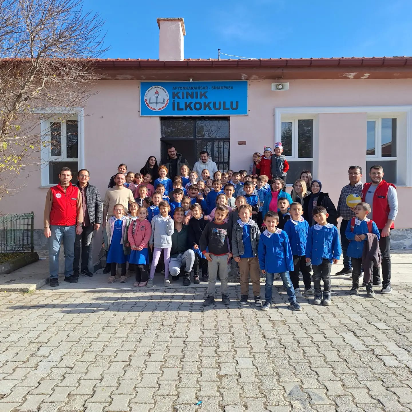 Afyonkarahisar Gençlik Merkezi, Gönüllülük Ruhuyla Okulları Aydınlatıyor