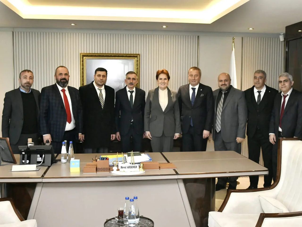 İYİ Parti Lideri Akşener ve Milletvekili Olgun, Çıraklık ve Staj Mağdurları Dernekleriyle Bir Araya Geldi