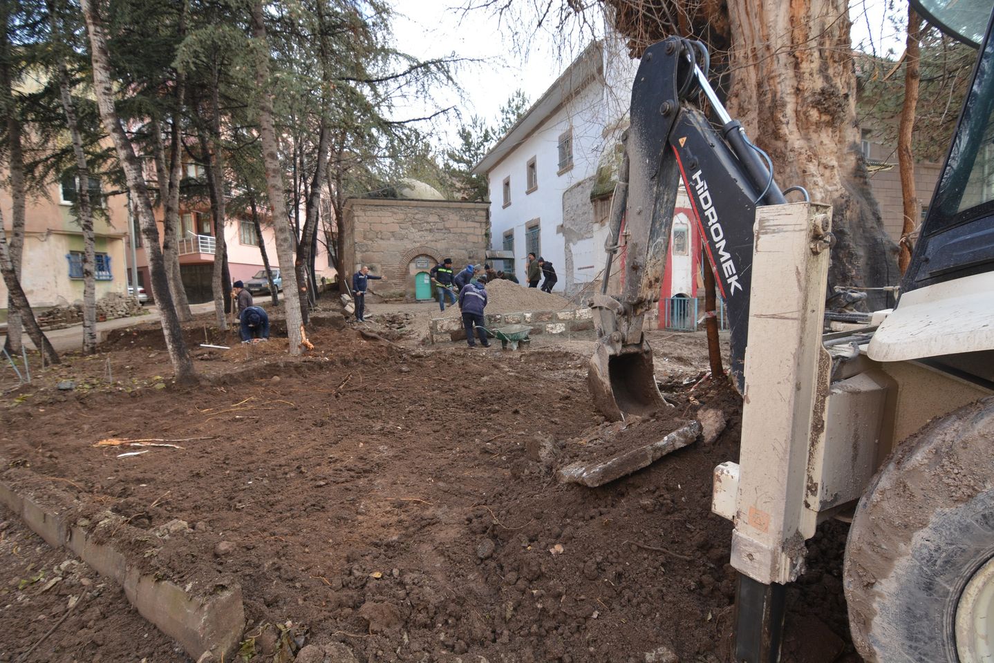 Sandıklı Belediyesi, Şeyh Hamza ve Şeyh Nurettin Hazretlerinin türbelerini restore ediyor