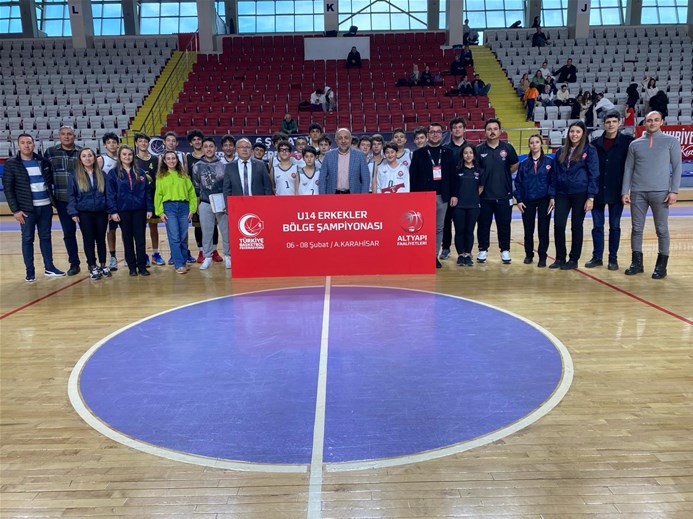 Afyonkarahisar'da düzenlenen Basketbol U-14 2.Bölge Şampiyonası sona erdi