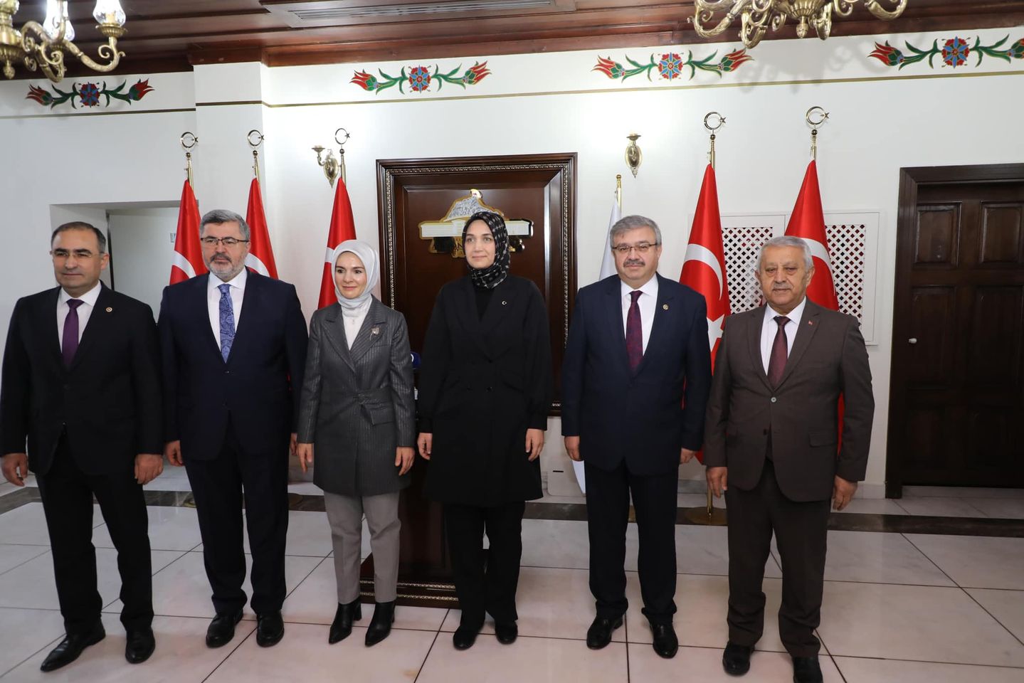 Afyonkarahisar'da Bakan Göktaş ve Vali Yiğitbaşı, sosyal hizmetler konusunda bir araya geldi