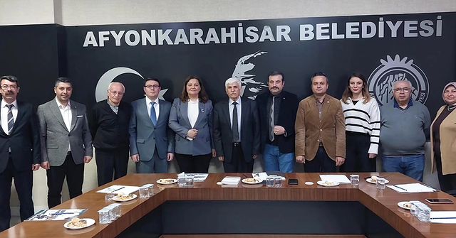 CHP Afyonkarahisar İl Başkanı ve Heyeti, Afyonkarahisar Kent Konseyi'ni ziyaret etti