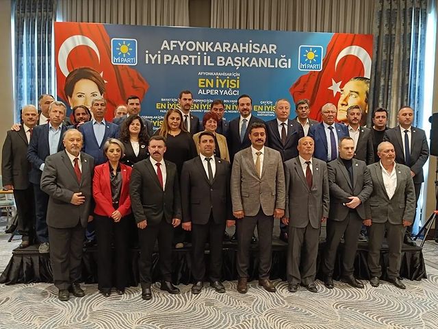 İyi Parti Afyonkarahisar'da Alper Yağcı'yı belediye başkan adayı olarak belirledi.