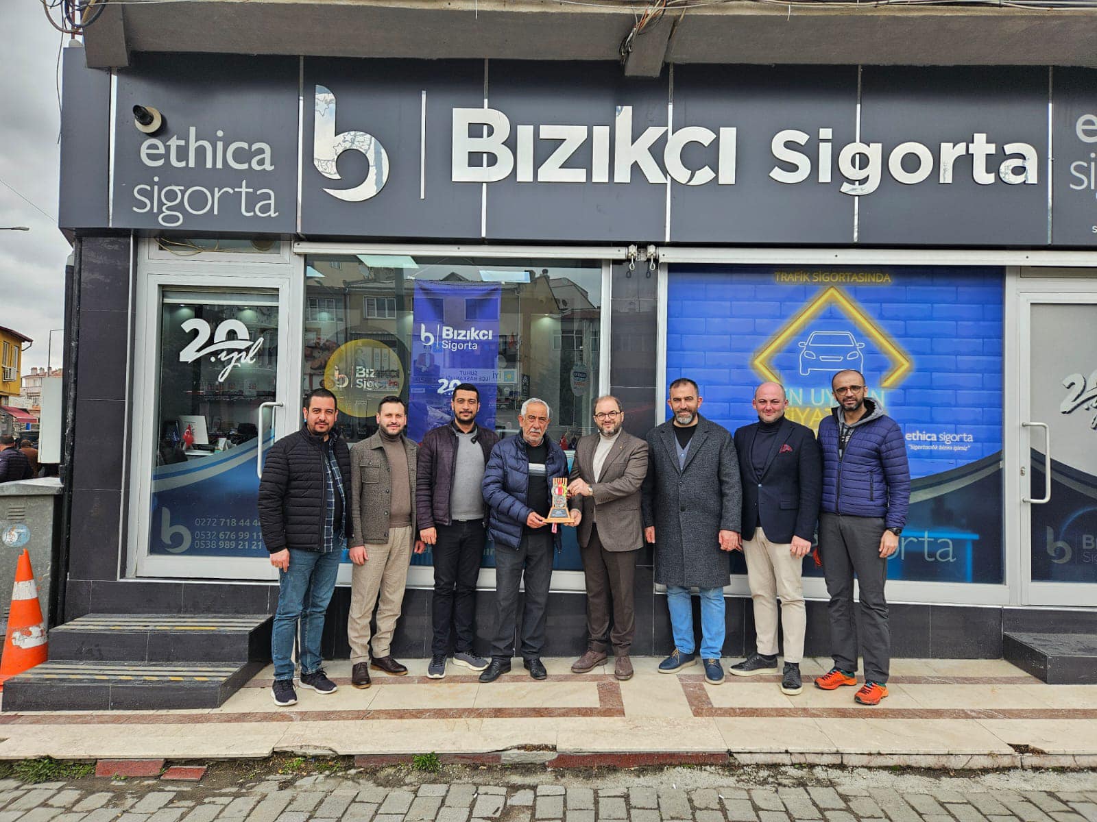 Afyonkarahisar Ticaret ve Sanayi Odası, 17. Spor Oyunları'nın altın sponsoruna teşekkür şiltini verdi