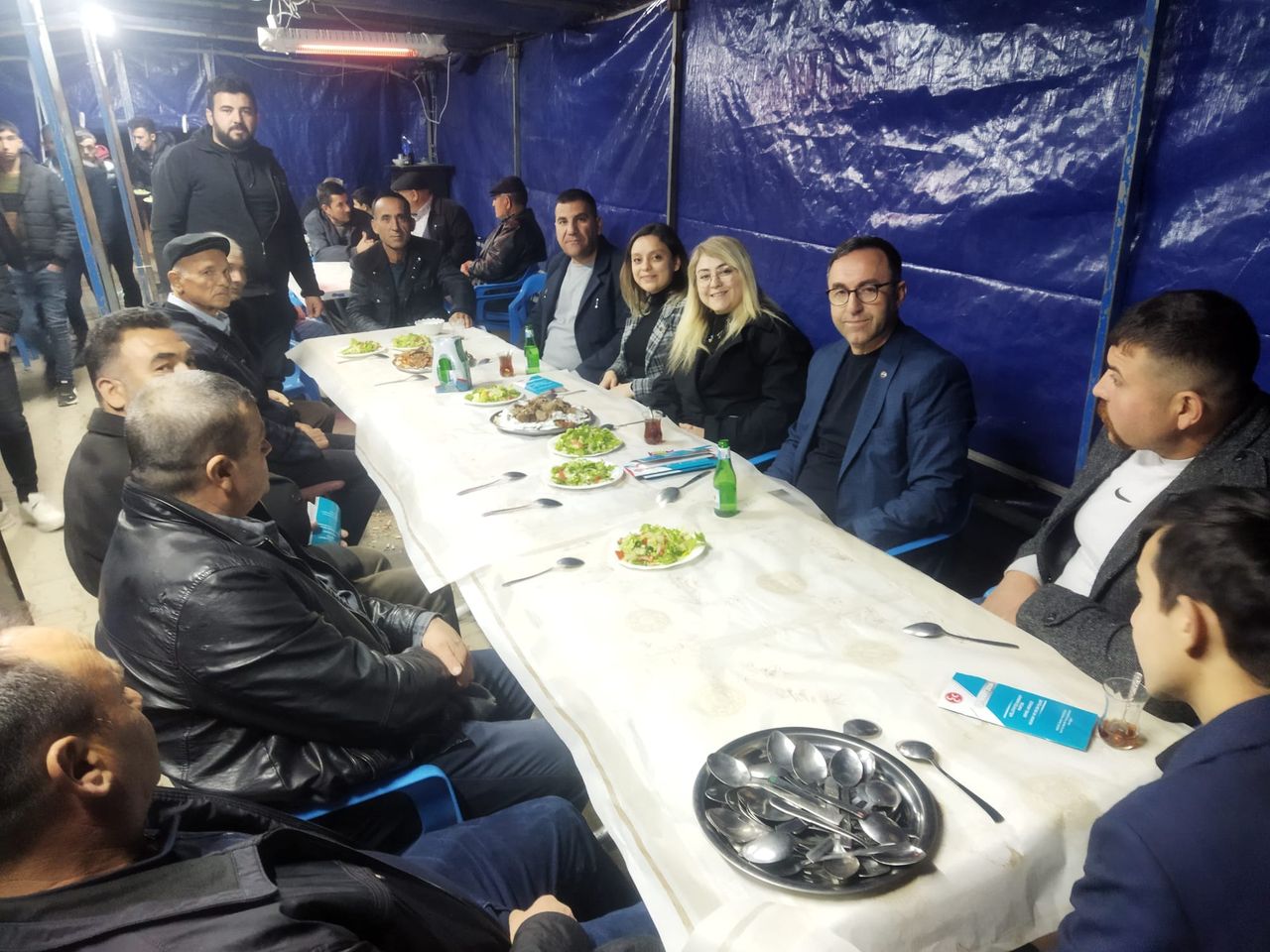 Afyonkarahisar'da MHP tarafından düzenlenen seminerde yerel yönetim ve sandık görevlilerinin önemi vurgulandı.