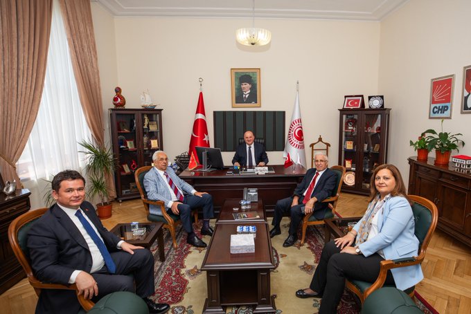 Afyonkarahisar Belediye Başkanı Burcu Köksal TBMM İdare Amiri Uğur Bayraktutanı Ziyaret Etti