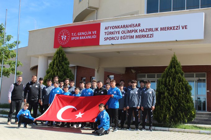 Gençlik ve Spor Bayramı'nda Afyonkarahisar'da Sporcular İzleyicilere Unutulmaz Anlar Yaşattı