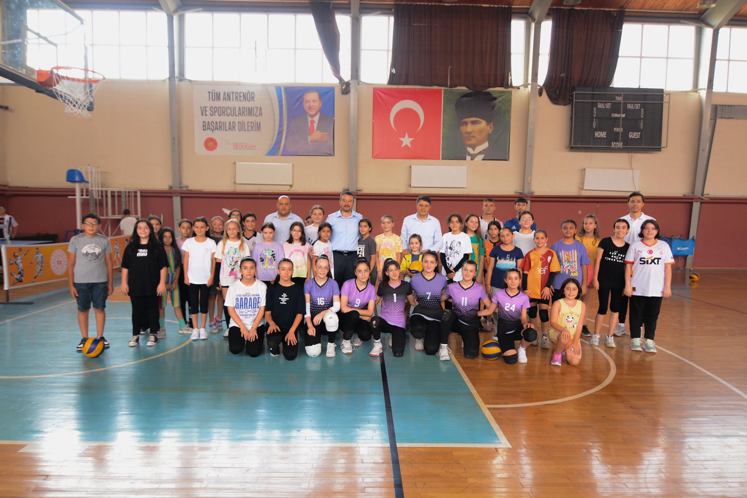 Kaymakamlık, Belediye ve Gençlik ve Spor Müdürlüğü'nden Gençlere Yaz Spor Okulu