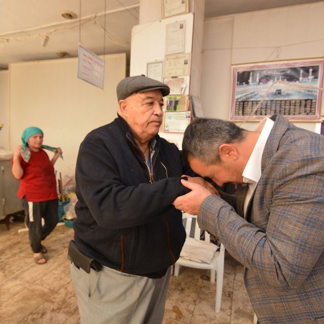 Sandıklı Belediye Başkanı Adnan Öztaş, Halkla İlişkileri Güçlendirmek İçin Cuma Ziyaretlerine Devam Ediyor