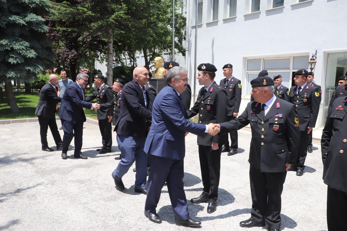 Avukat Yurdunuseven, Bayramda Görev Yapan Güvenlik Güçleriyle Buluştu